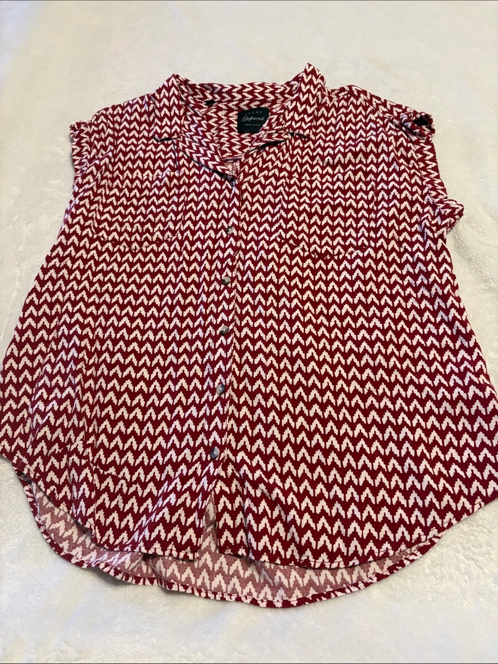 JACHS Girlfriend Red and White Geo-Print Short Sleeve Button Down